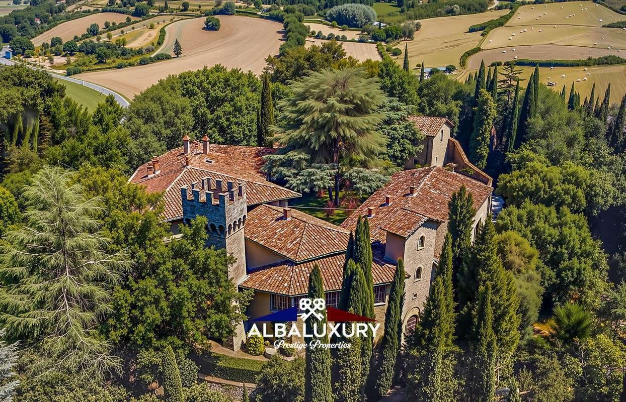 Historic Castle Complex With Farmhouse And Italian Park 2