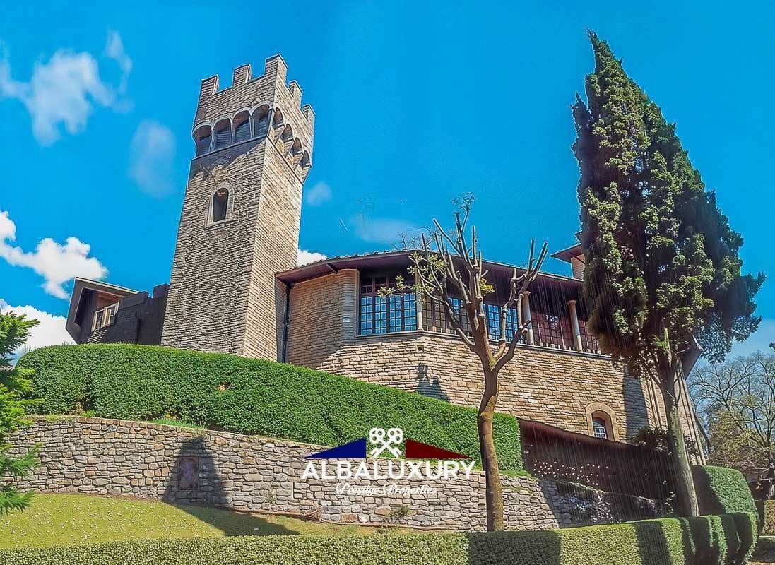 Historic Castle Complex With Farmhouse And Italian Park 4