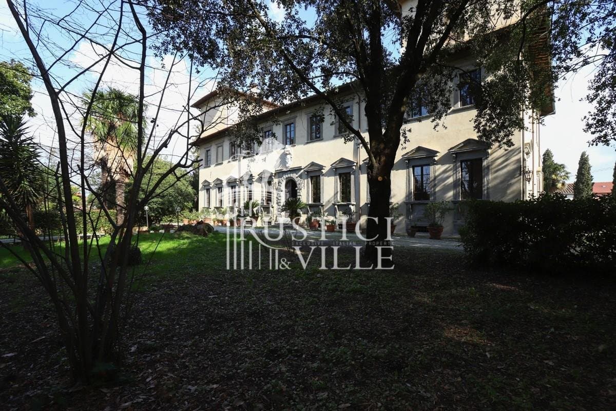 Historic Medici Villa With Panoramic Terraces And Expansive Park 2