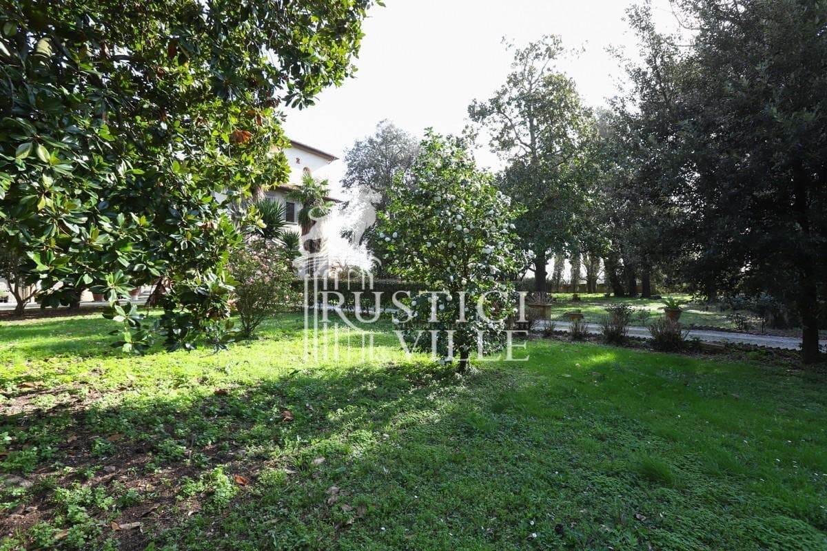 Historic Medici Villa With Panoramic Terraces And Expansive Park 3