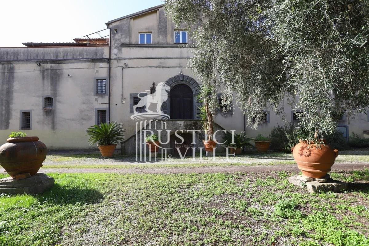 Historic Medici Villa With Panoramic Terraces And Expansive Park 5
