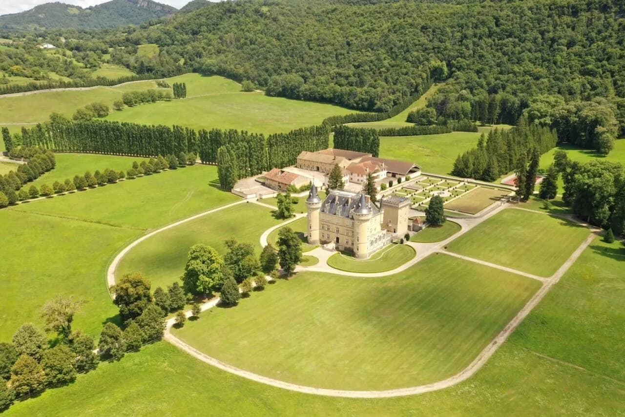 Exceptional 13th Century Castle With Extensive Grounds And Equestrian Facilities 4