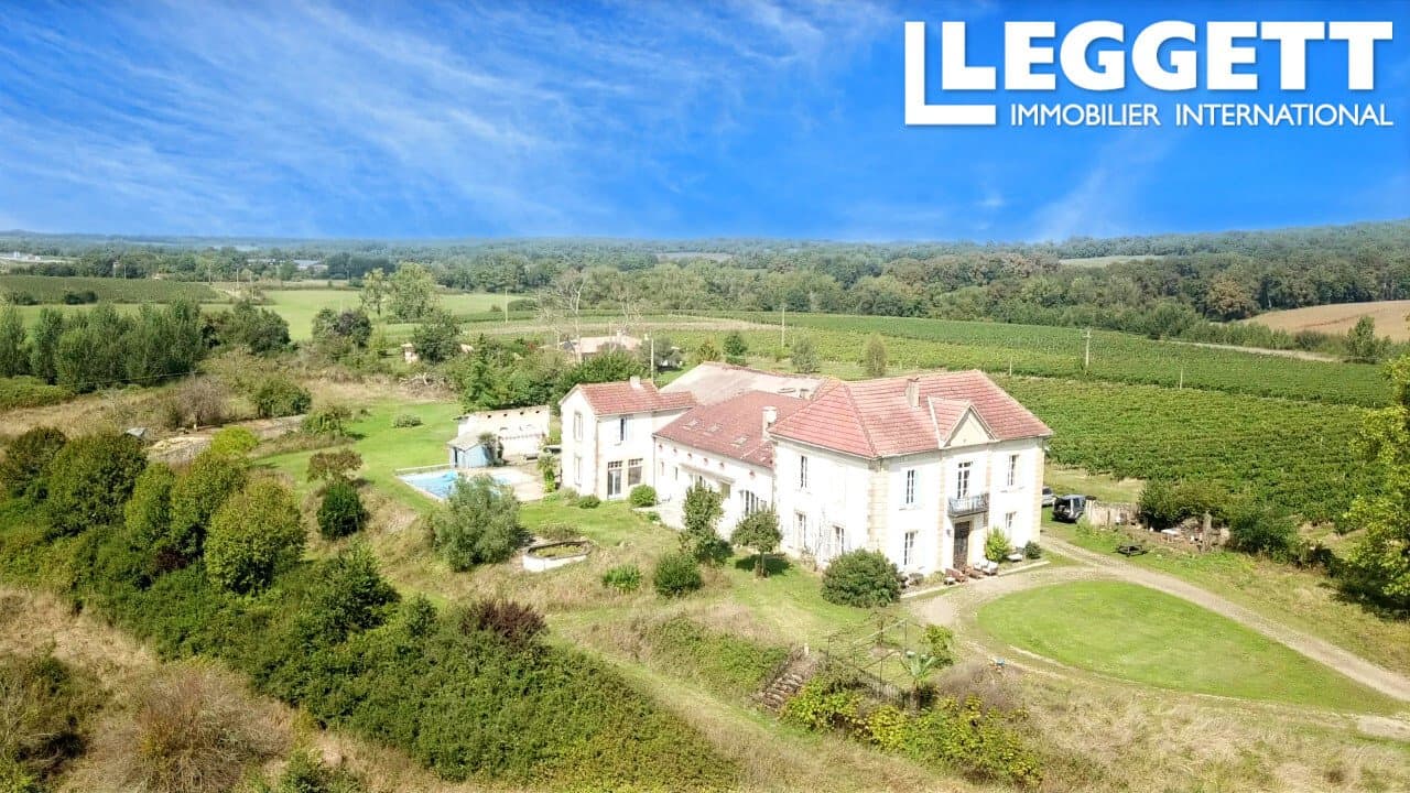Elegant Château With Panoramic Views Of The Pyrenees 3