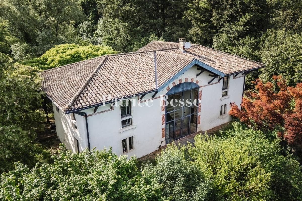 Castles for sale in Charentay