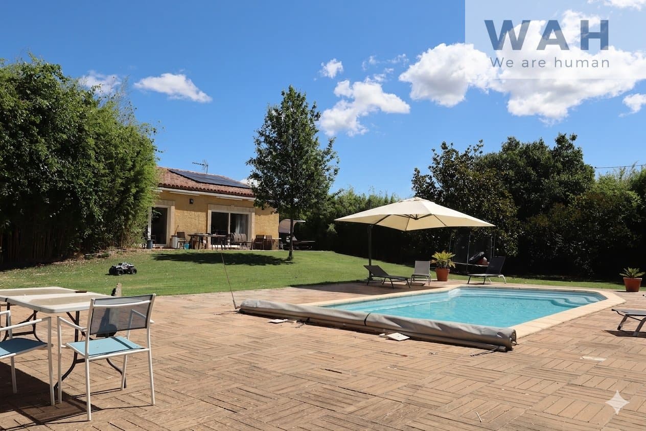 Spacious Villa with Pool and Outbuildings in Lansargues 4