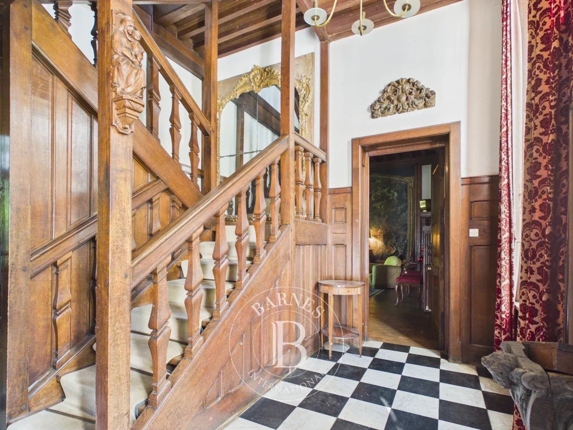 Historic Château With Renovation Potential Near Lille 5