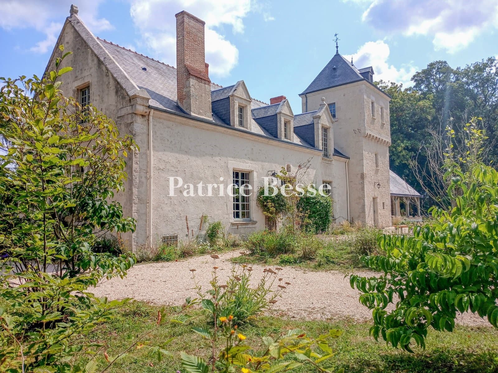 Renovated Manor With Holiday Cottages And Swimming Pool 4