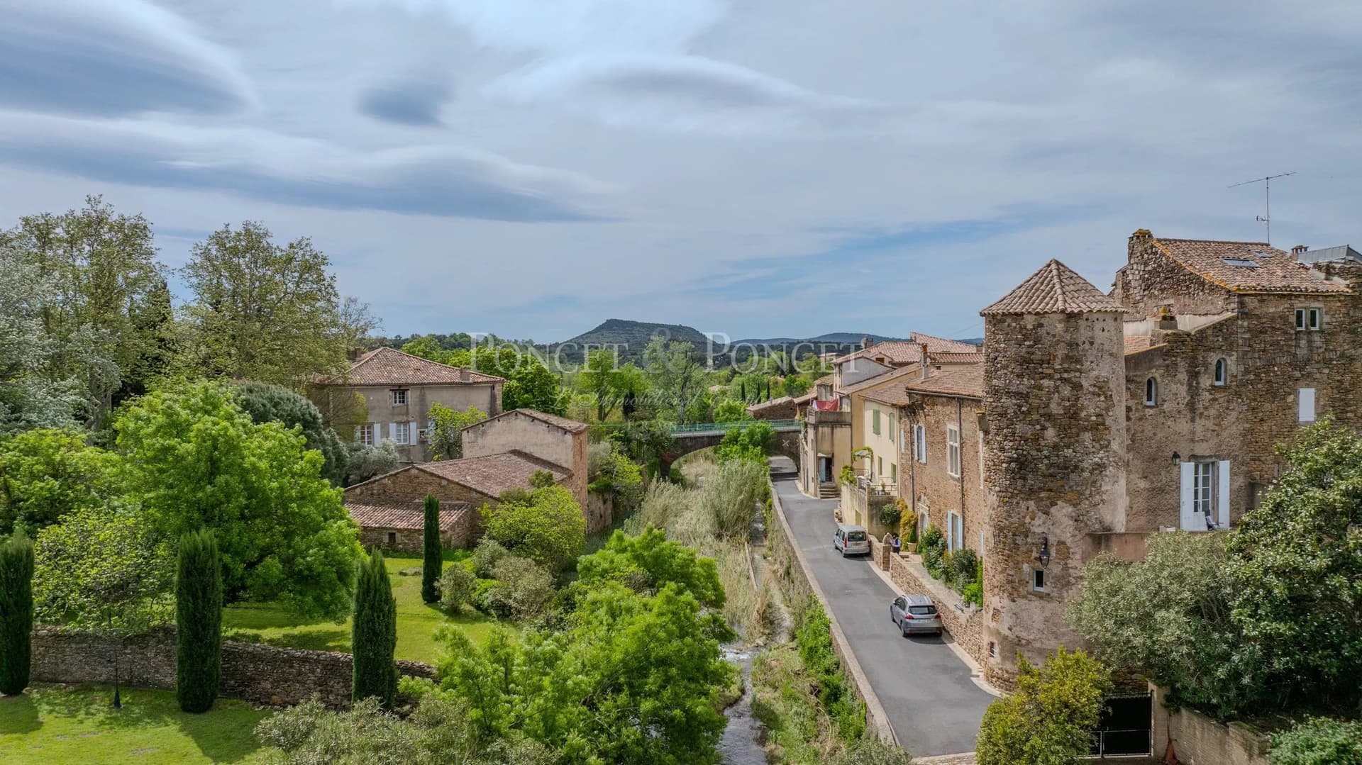 Château with Independent Apartments and Swimming Pool Near Lac du Salagou 3