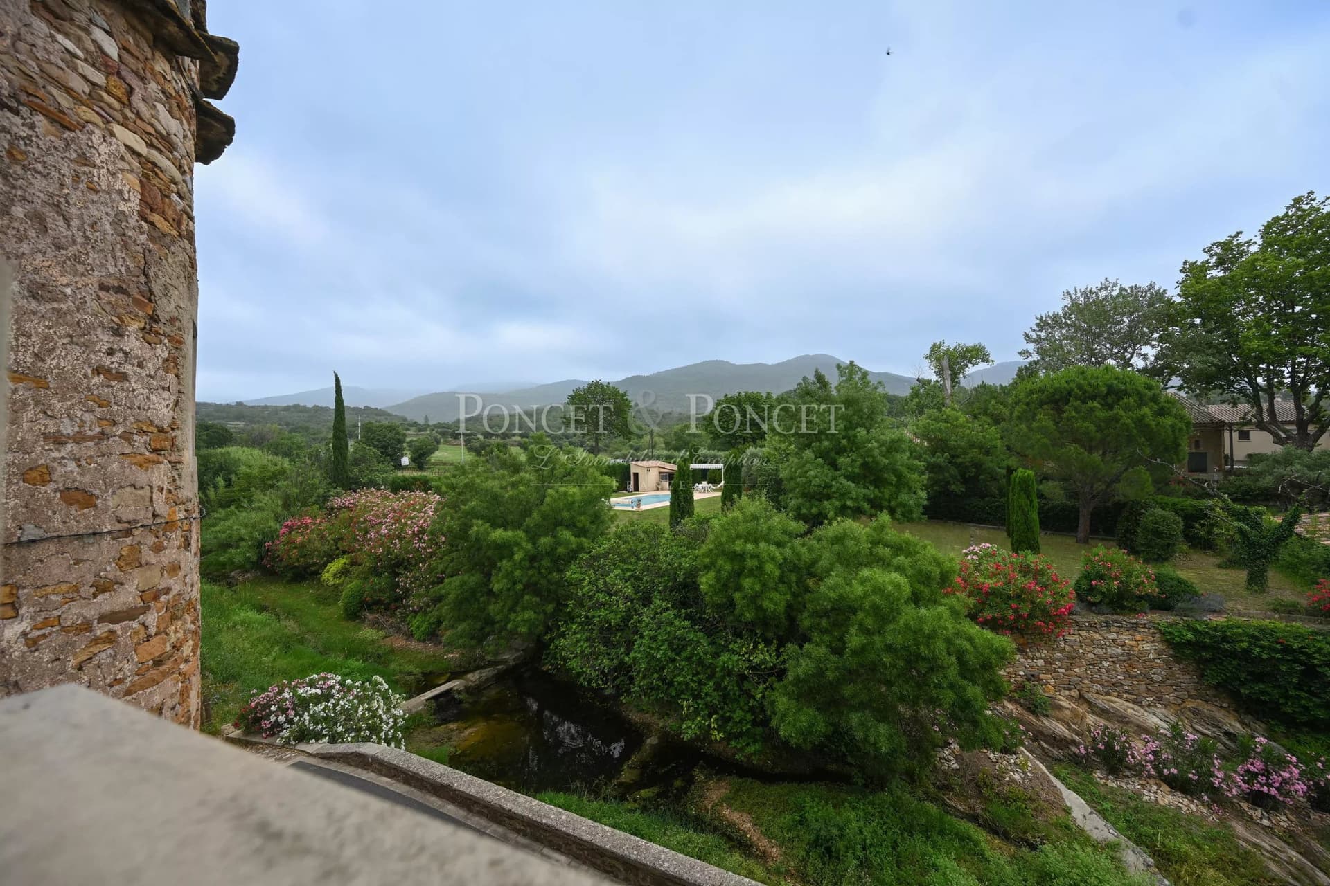 Château with Independent Apartments and Swimming Pool Near Lac du Salagou 4