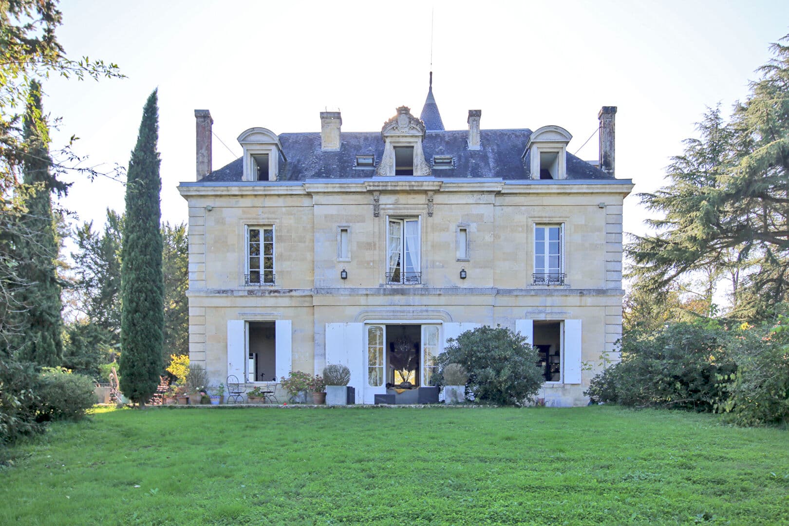 Charming 19th Century Castle With Swimming Pool And Wooded Park — in Nouvelle-Aquitaine, France
