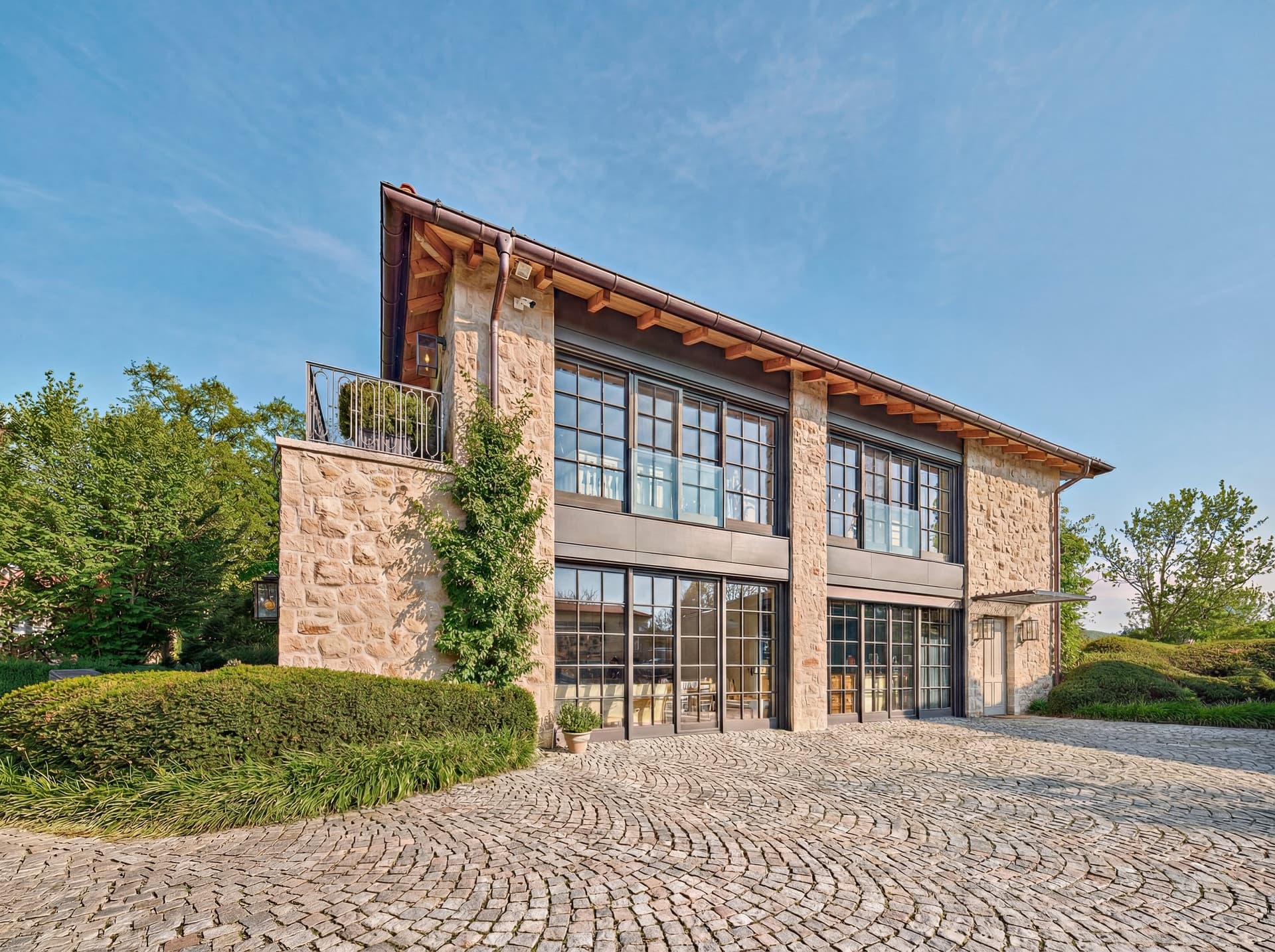 Exclusive Estate with Private Shore Rights on Lake Ammersee 2