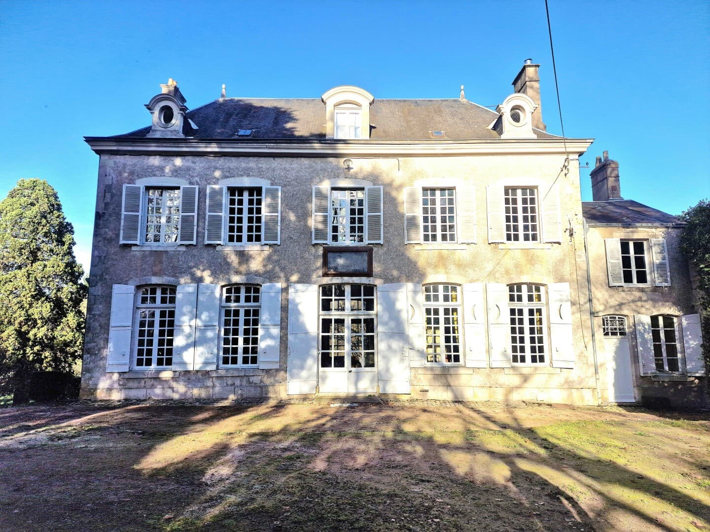 Castle 360 Sqm 7 Bedrooms — in Centre-Val de Loire, France