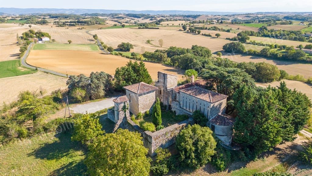 Historic 12th Century Castle With Stunning Views 2