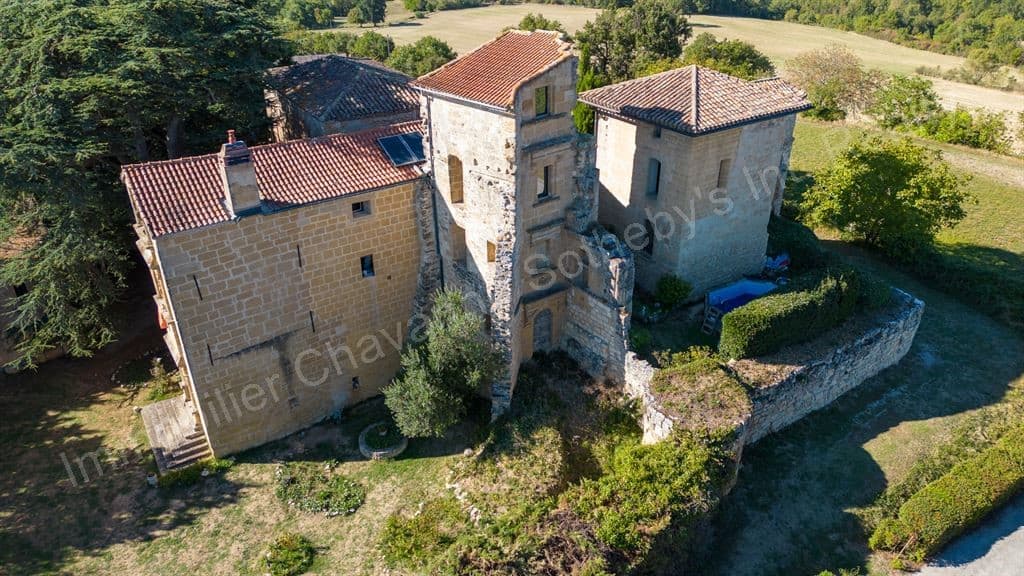 Historic 12th Century Castle With Stunning Views 5