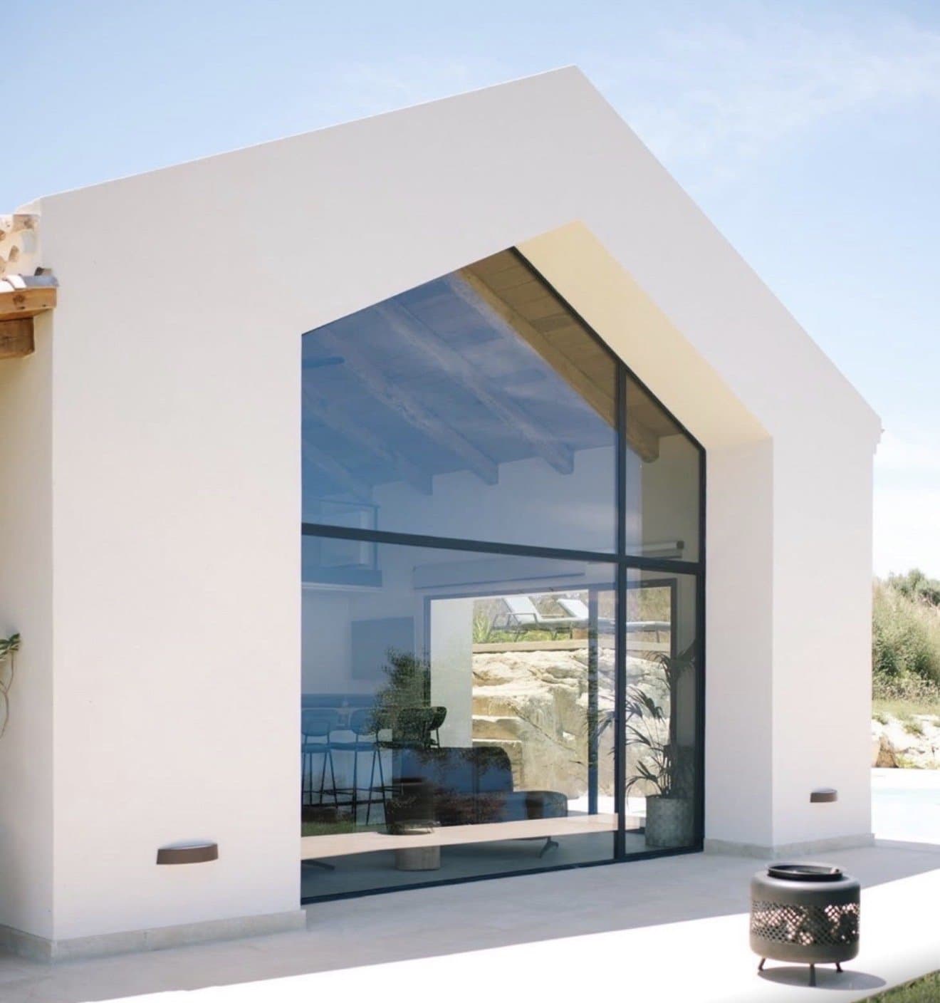 Exceptional House with Pool and 5 Bedrooms Near Saumane Golf Course — in France