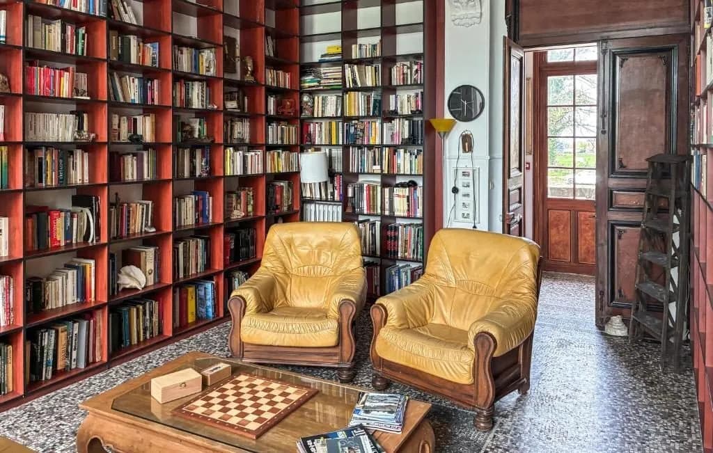Characterful Château With 16 Bedrooms And Expansive Park 5
