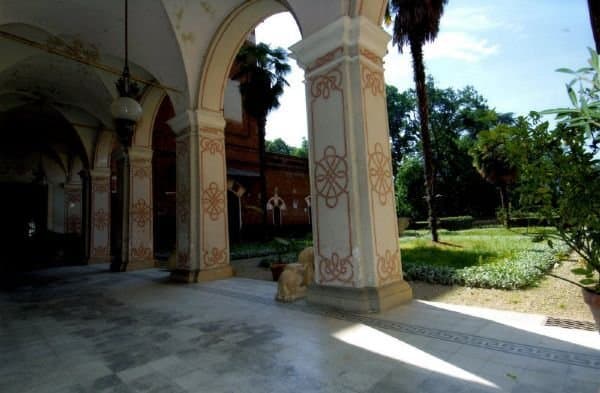 Majestic Castle with Centuries-Old Park and Panoramic Views 5