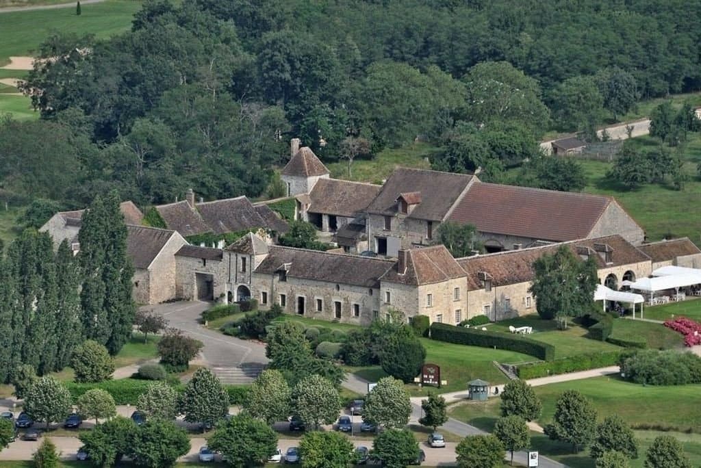 18-Hole Golf Course With Historic 12th Century Templar Farm 4