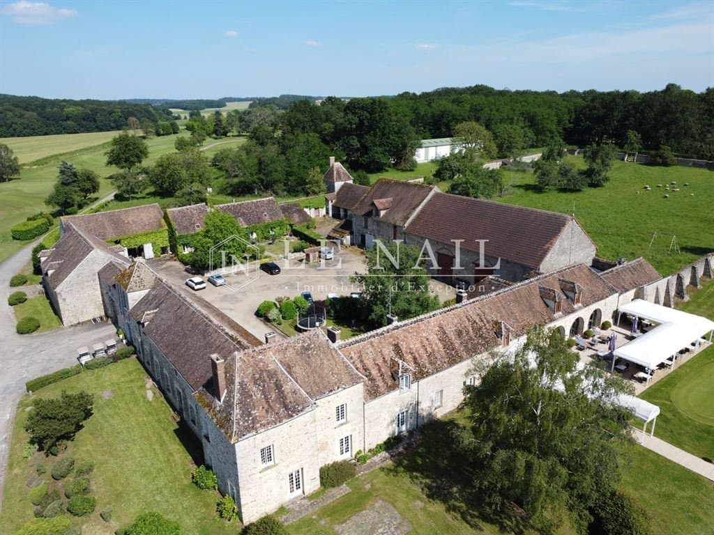 18-Hole Golf Course With Historic 12th Century Templar Farm 5