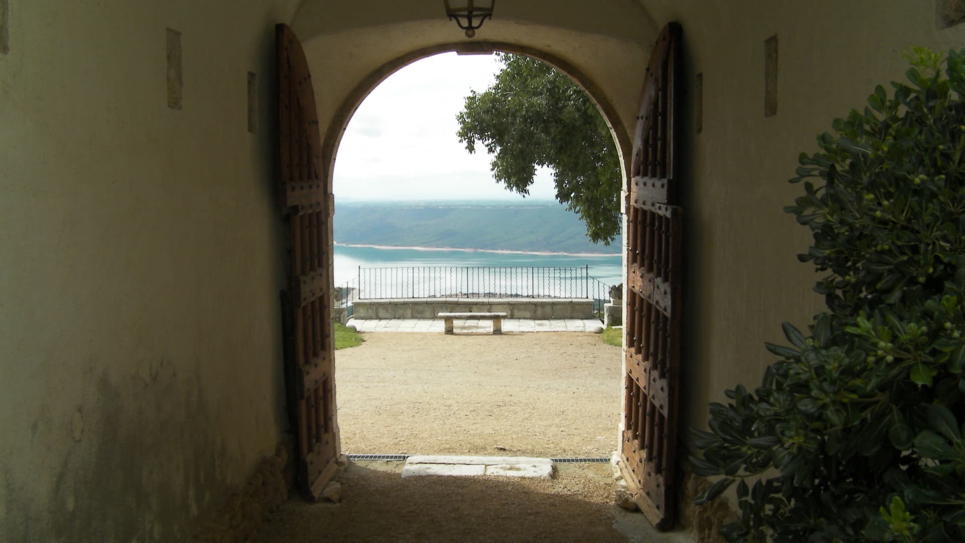 Exceptional 17th Century Château With Panoramic Views And Heated Swimming Pool 4