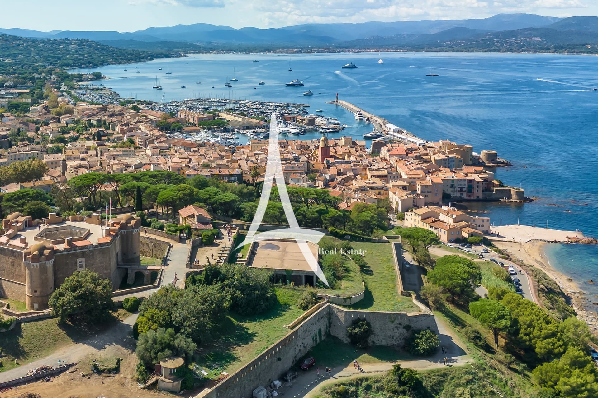 Exceptional Villa With Panoramic Sea View In Saint-Tropez
