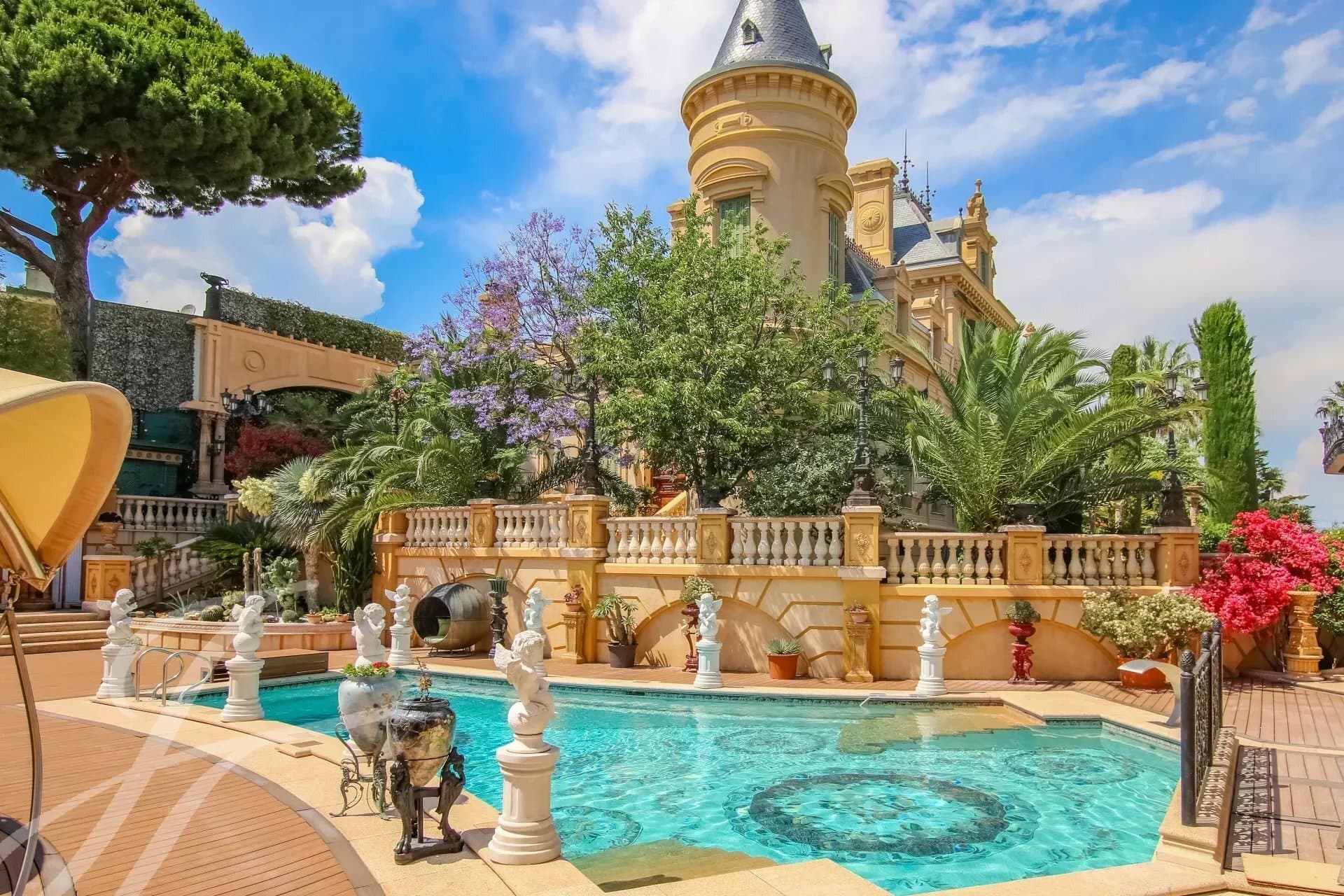 Laval Castle: A Unique 19th Century Property with Pool and Guest House 4