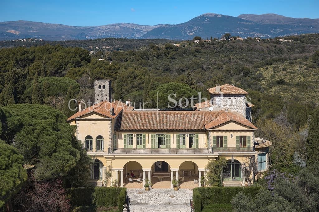 Magnificent Belle Époque Château Set Within 182 Hectares of Private Estate 5