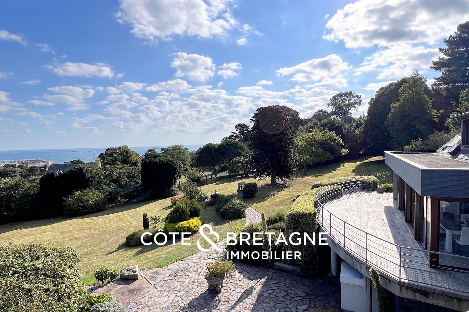 Elegant Property with Sea View and Landscaped Grounds in Étables-sur-Mer 3