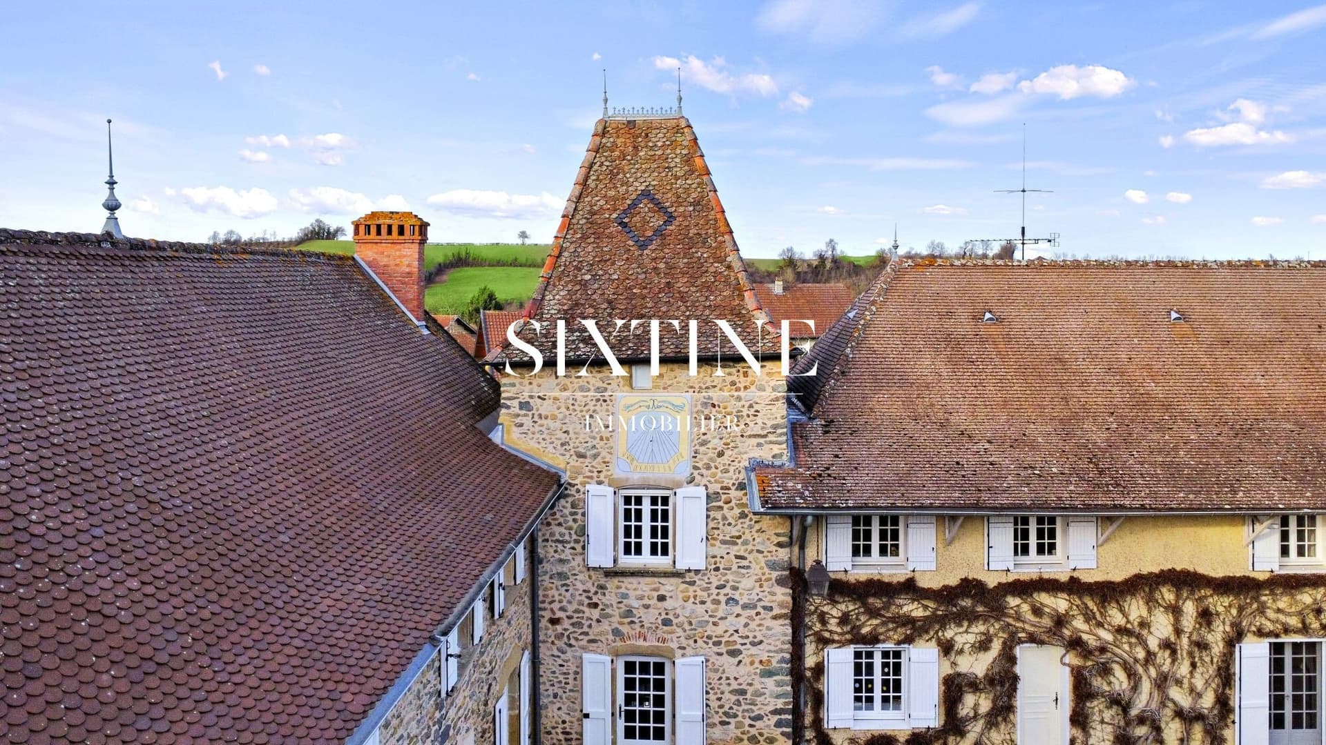 Exceptional 13th Century Manor House With Heated Pool And Walled Park 3
