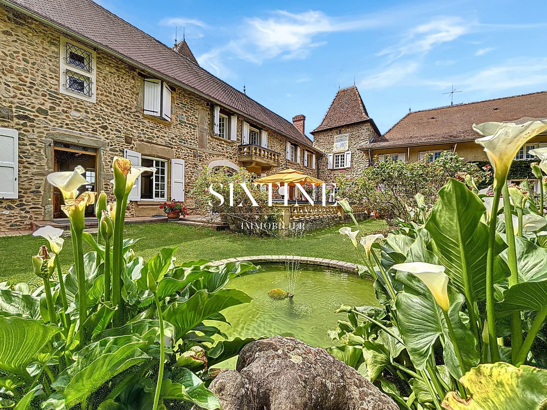 Exceptional 13th Century Manor House With Heated Pool And Walled Park 4