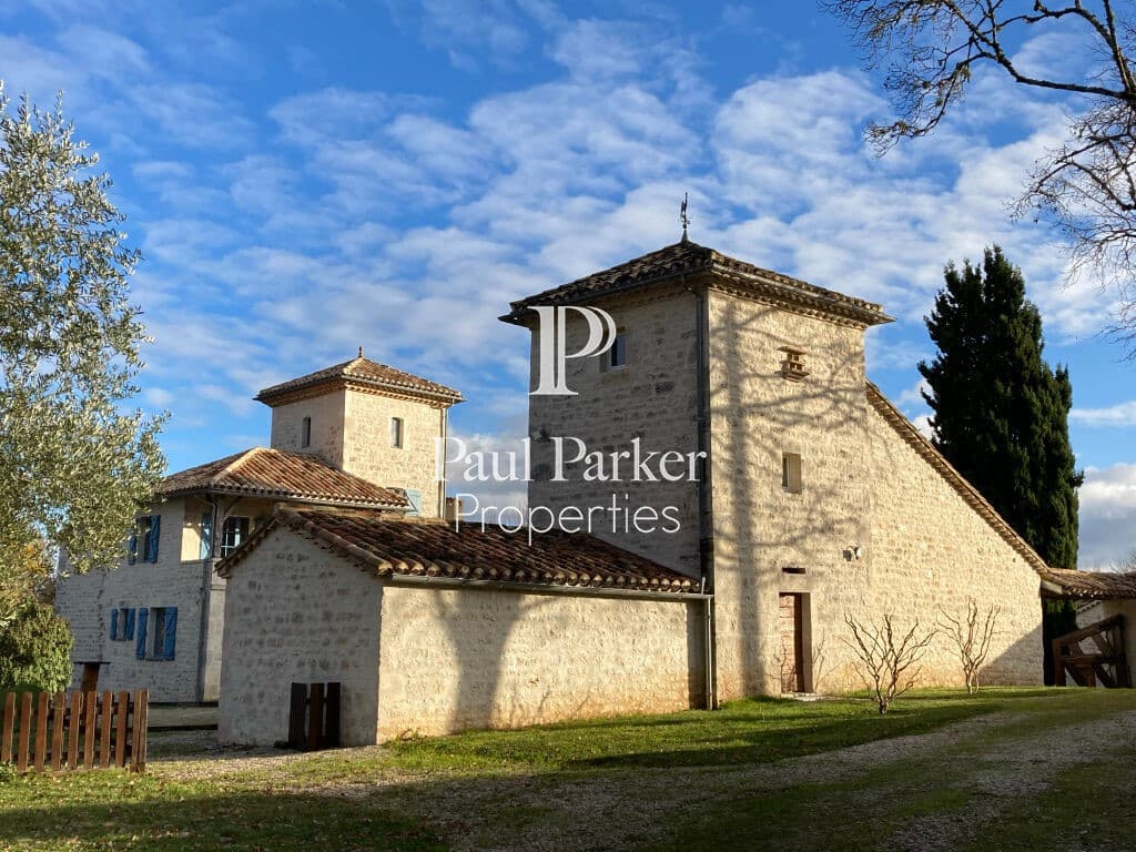 Restored 18th Century Castle With Pool And Golf Course 3