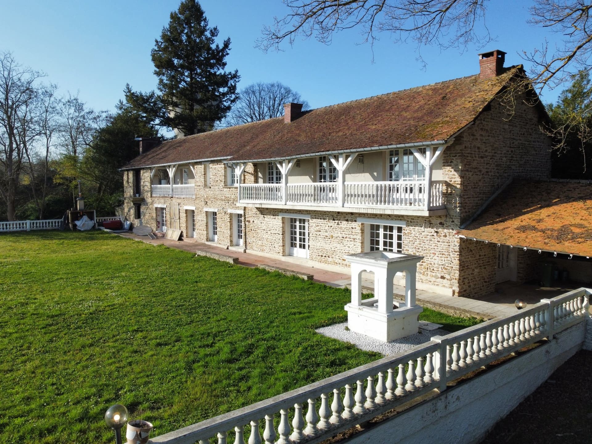 Versatile Property with Stunning Views on 3.2 Hectares