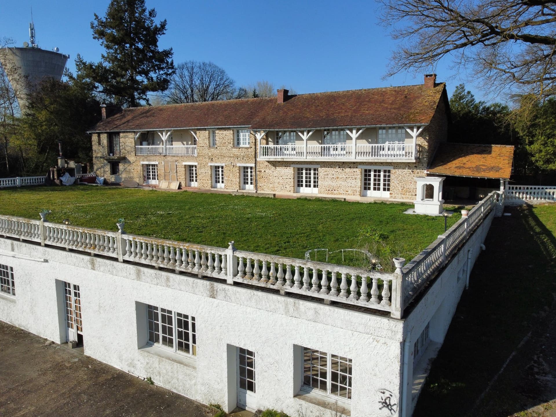 Versatile Property with Stunning Views on 3.2 Hectares 2