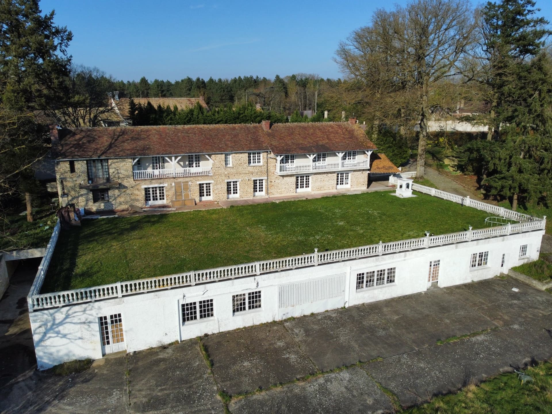 Versatile Property with Stunning Views on 3.2 Hectares 4
