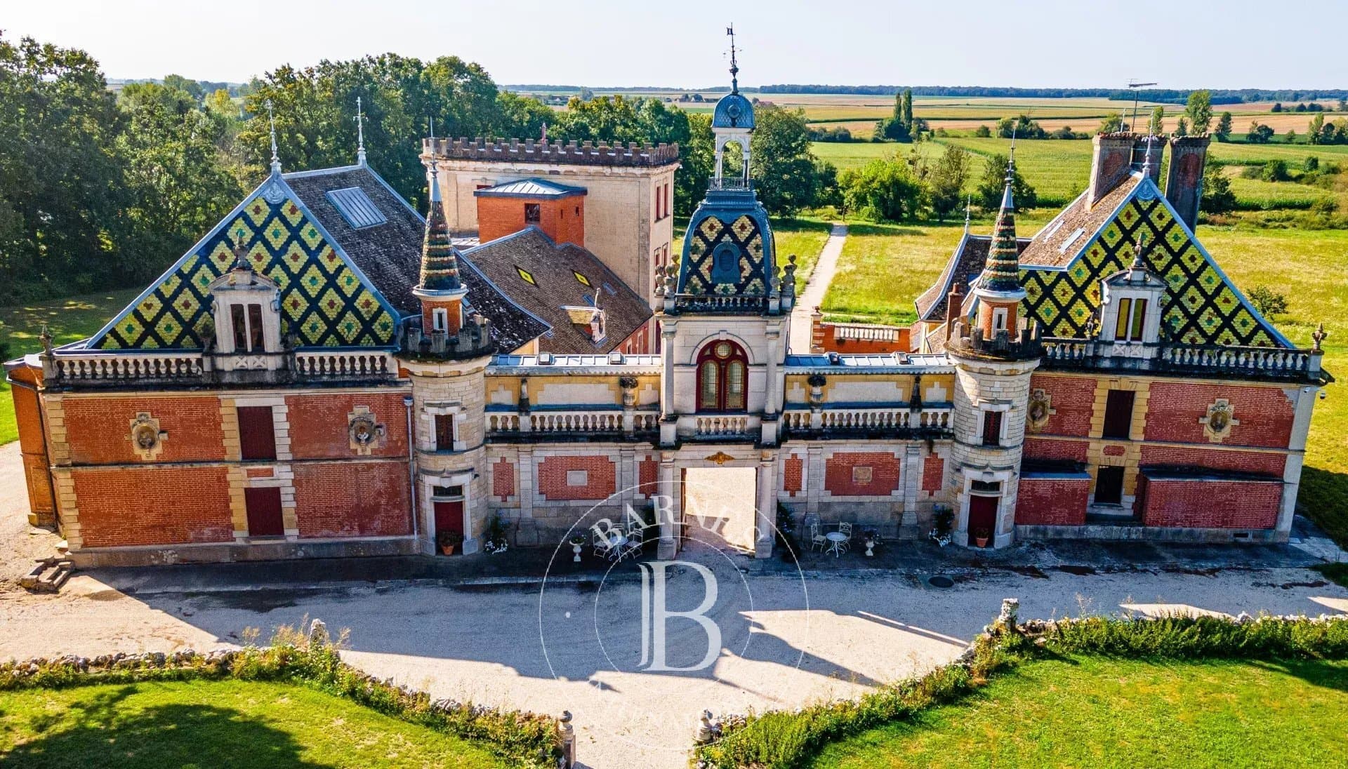 Exceptional 19th Century Château With Distinctive Outbuildings 2