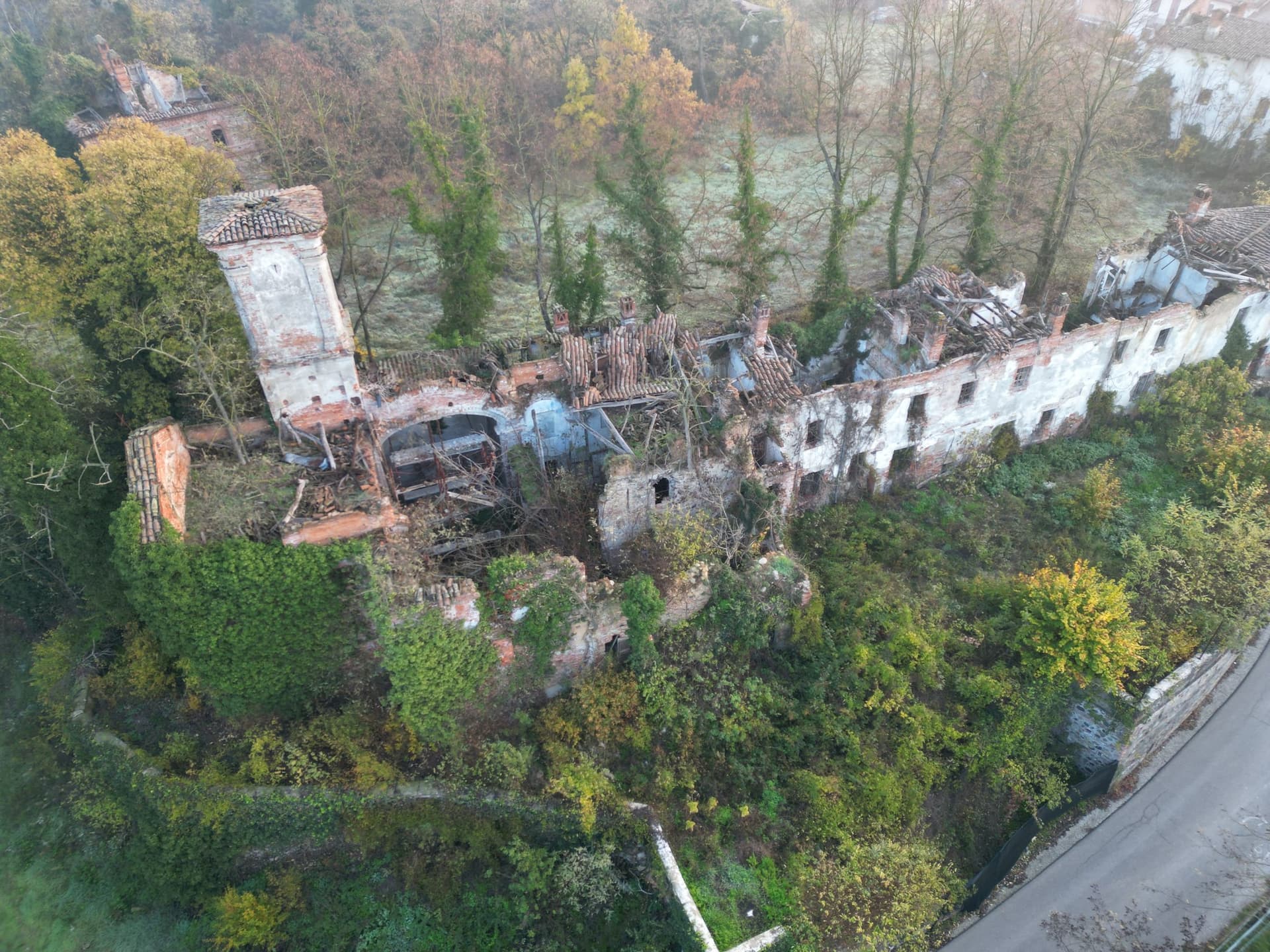 Historic Castle Estate With Development Potential in Piedmont 3