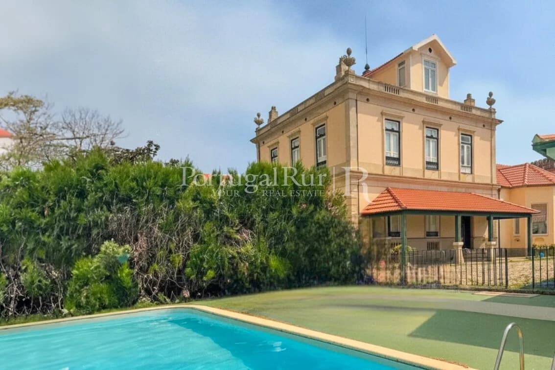 Elegant 7-Bedroom Château with Expansive Grounds in Lamego 5