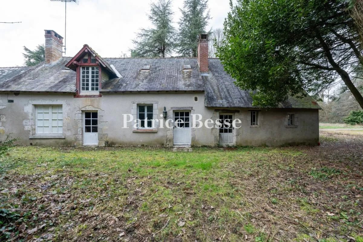 17th Century Manor With Outbuildings And Woodland Park 3
