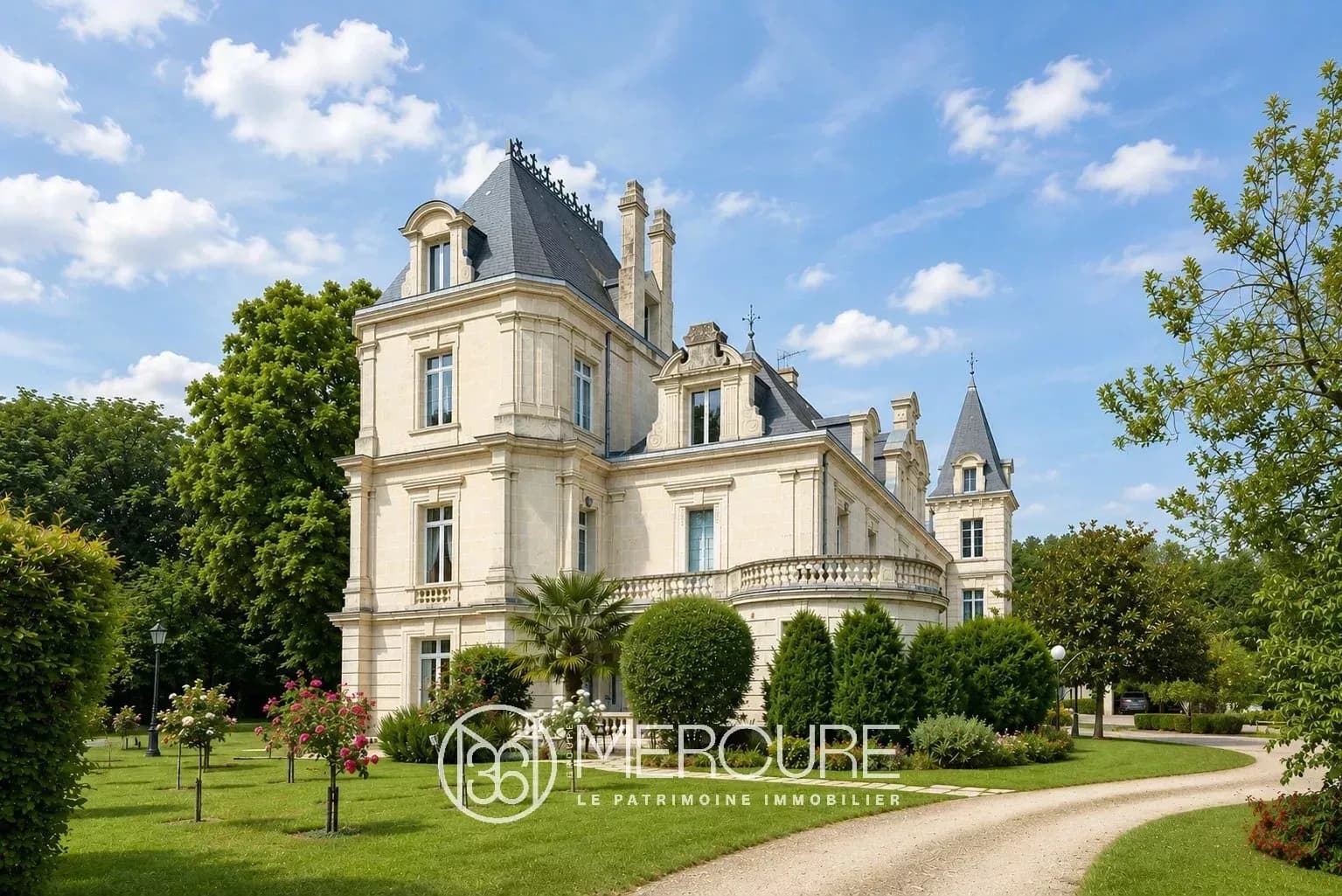 Elegant 19th Century Château With Covered Pool And Horse Pasture