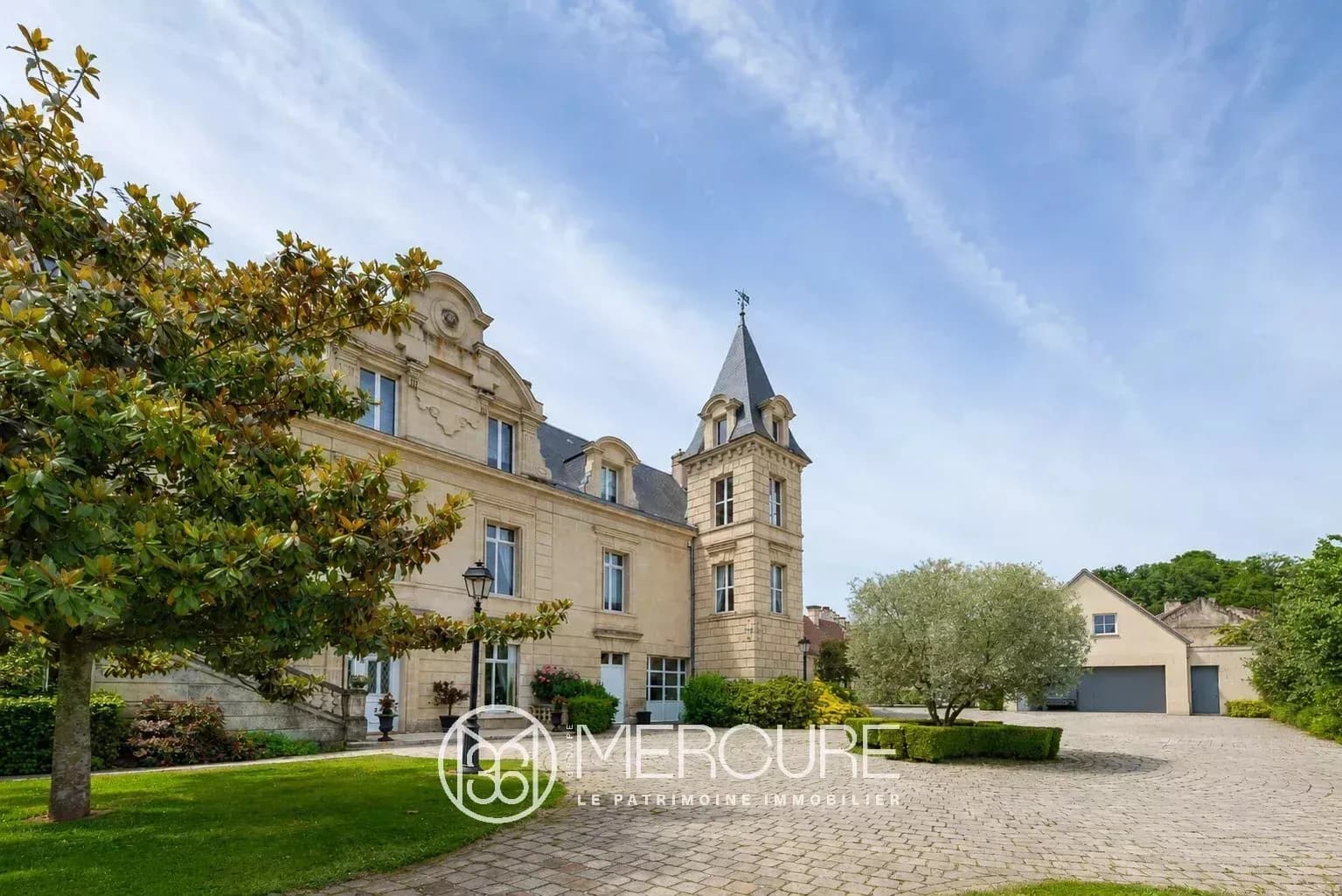 Elegant 19th Century Château With Covered Pool And Horse Pasture 3