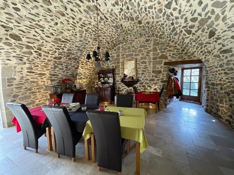 Restored 14th Century Castle With 10 Rooms And Swimming Pool 5