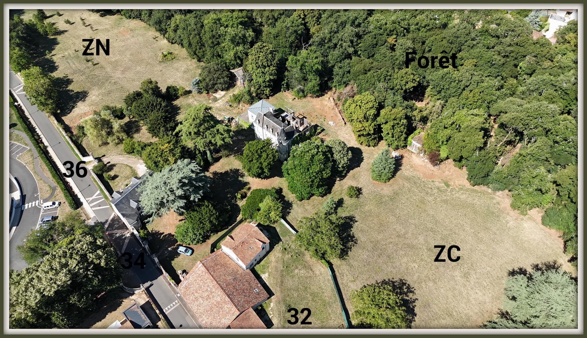 Charming Castle with Kitchen and Bedroom 5