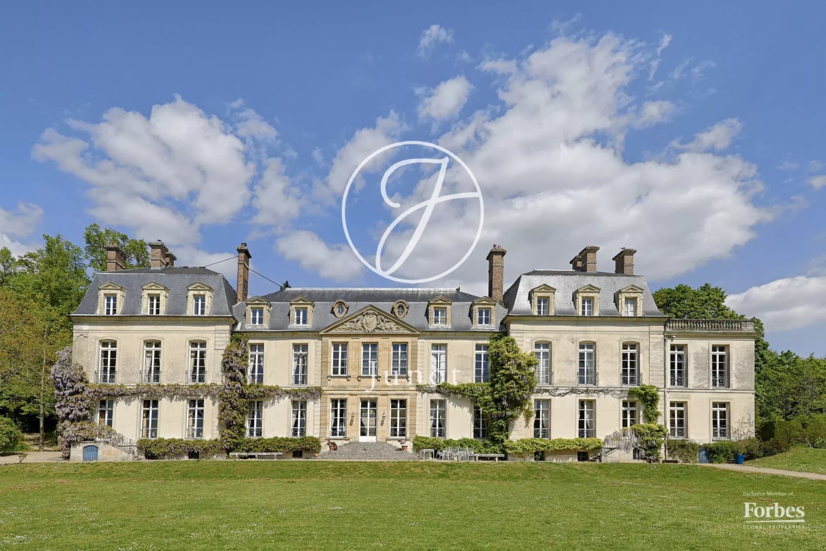 Castles for sale in Yvelines