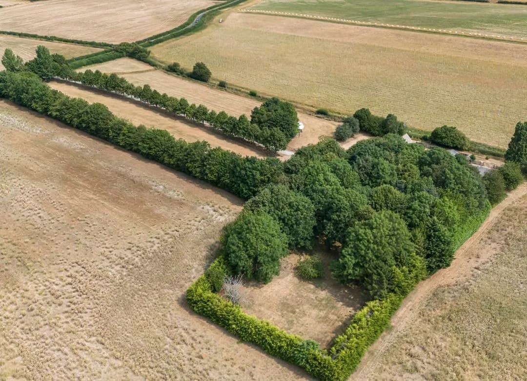 Charming 4 Bedroom Cotswold Country House With Equestrian Facilities 5