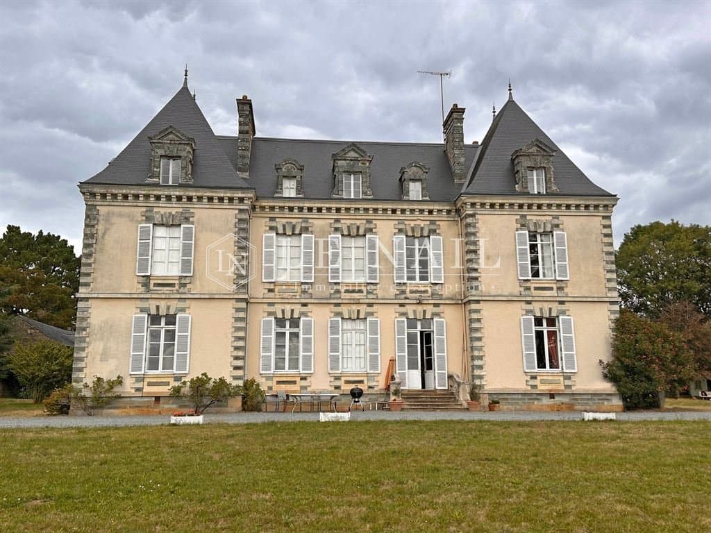 Elegant 19th Century Château With Rental Properties And Expansive Park 2