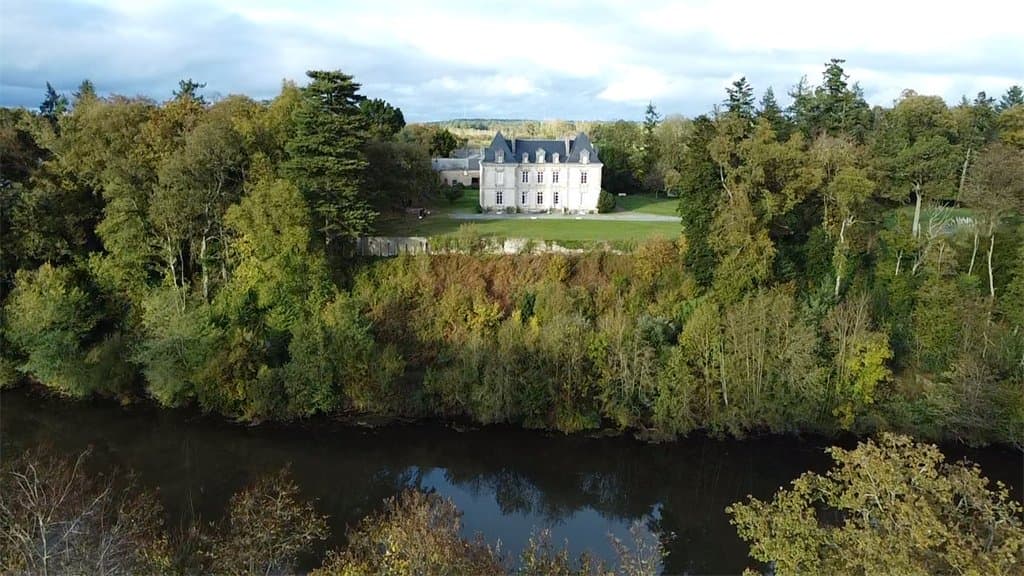 Elegant 19th Century Château With Rental Properties And Expansive Park 4