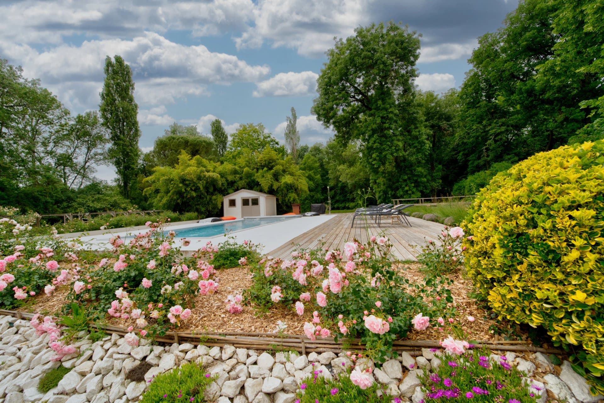 Imposing 18th Century Château Set Within 7.6 Hectares Of Tranquil Grounds 3