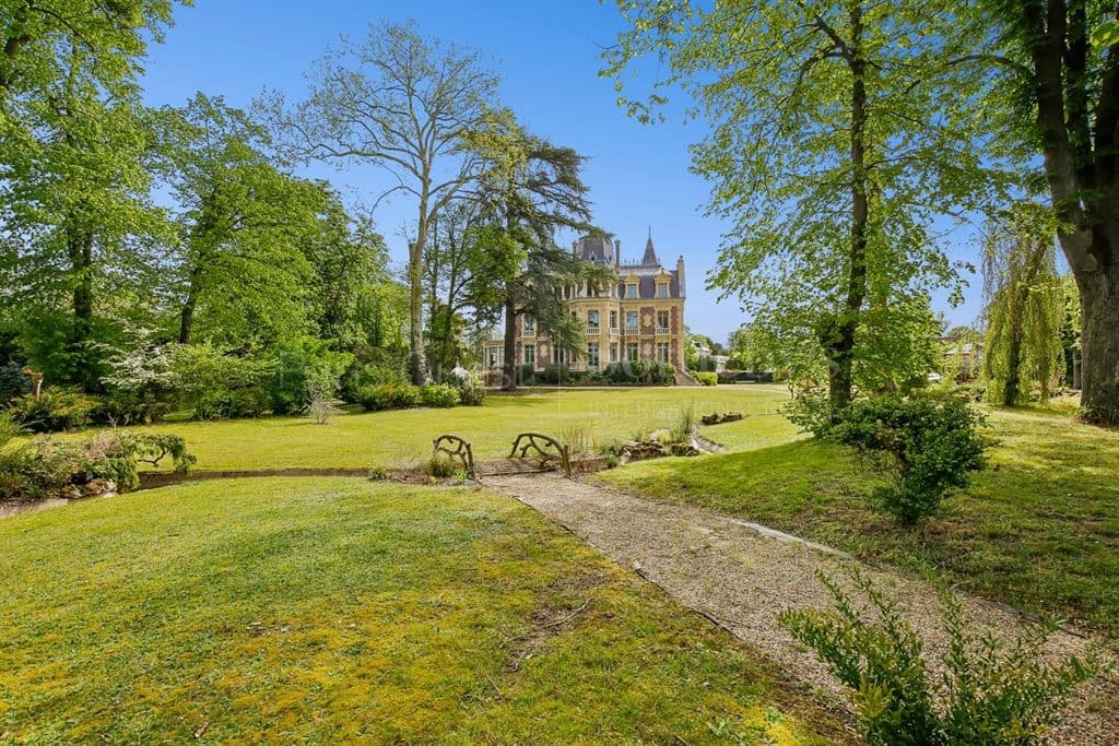 Renovated 19th Century Castle with 12 Bedrooms 3