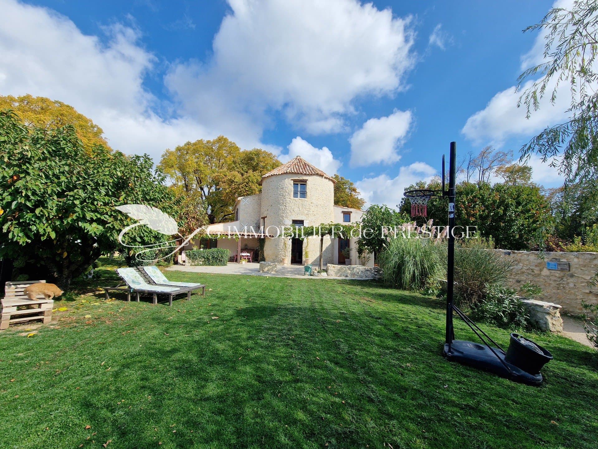 Elegant Restored Provençal Mill With Pool In The Heart Of Revest-du-Bion 5