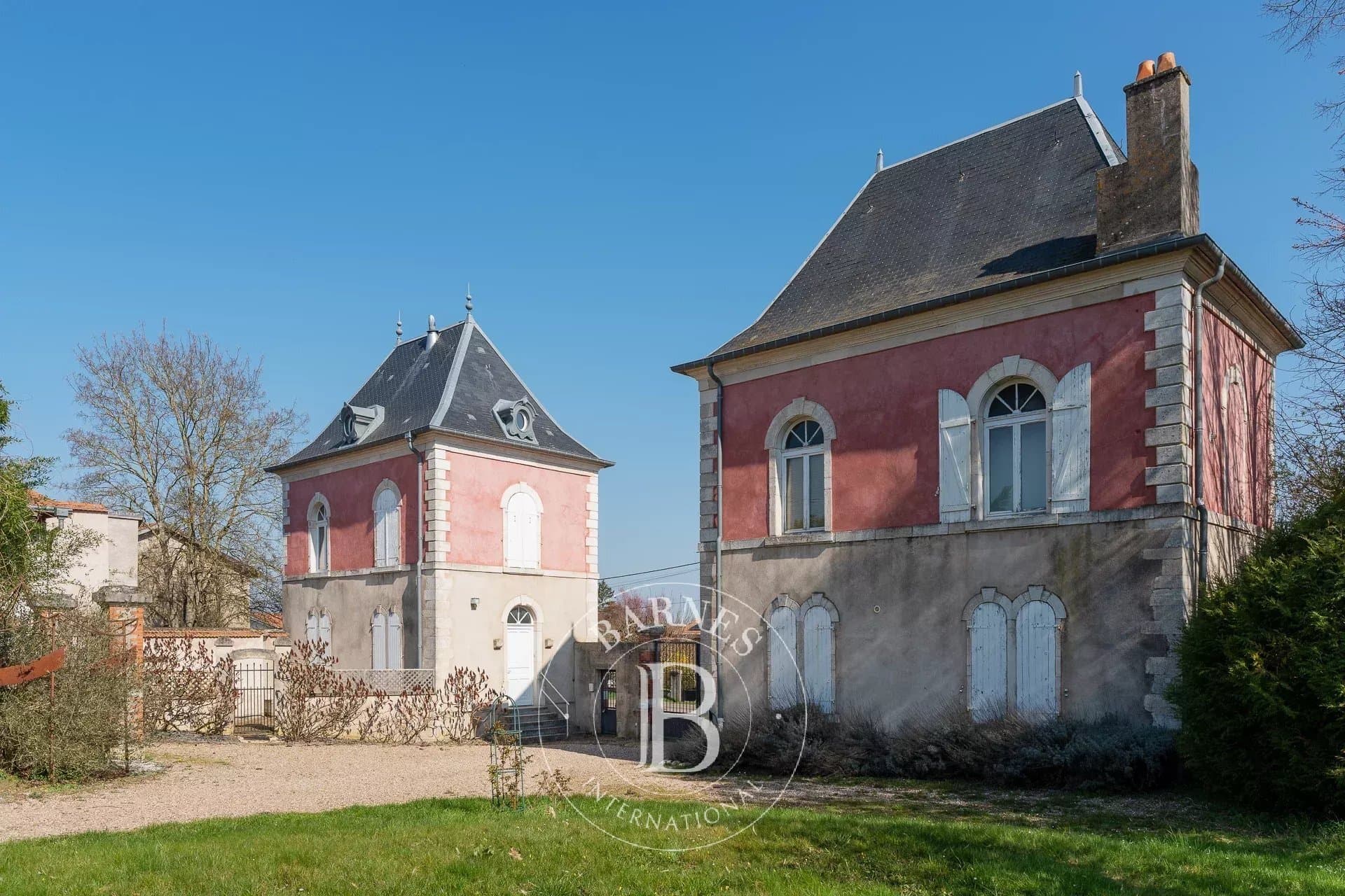 Historic Château with Reception Hall and Wellness Area in a Natural Park 3